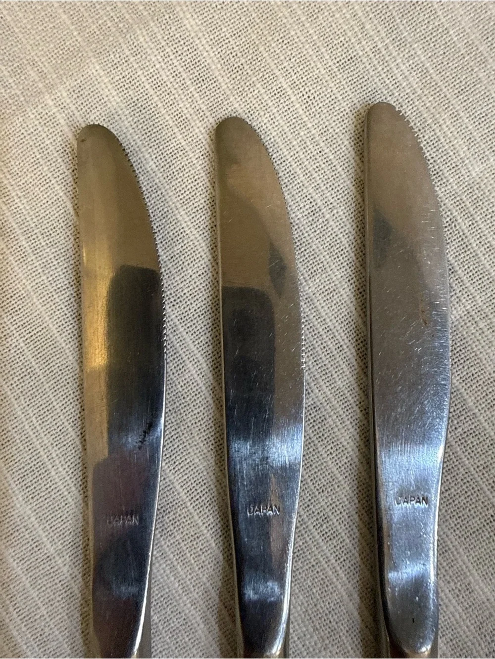 Interpur Japan MCM Stainless Dinner Knives Hearts Wood Handles Set of 3